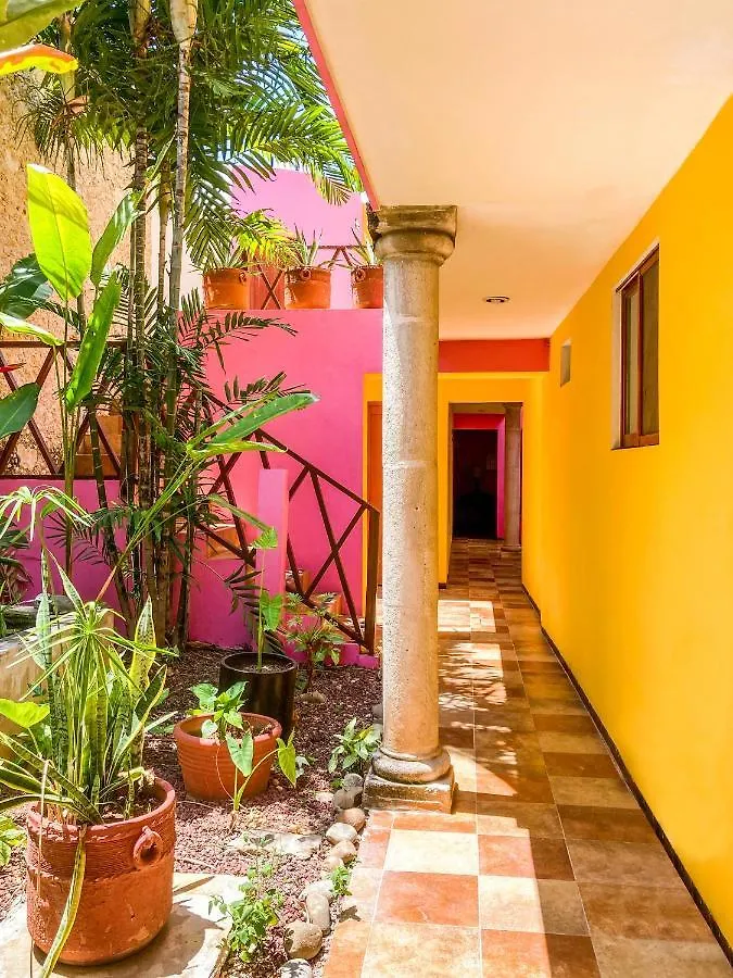 Art 57 Hotel - Adults Only Mérida 2*,